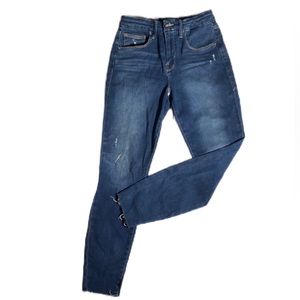 Good American. Good legs crop